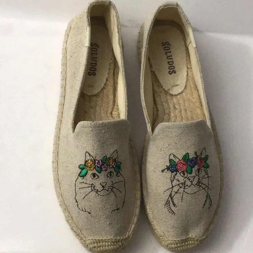 NWOB Soludos-Spirit Animal Smoking Slippers-7US Sand